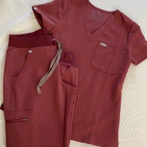 Figs DARK CHERRY 🍒 scrub set XXS/XSP